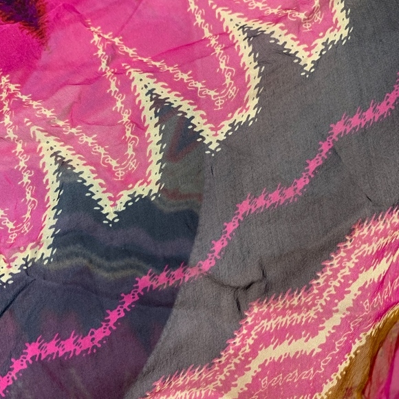 Karlie silk top - Picture 7 of 8